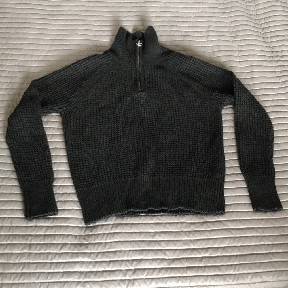 Roots black wool sweater size small